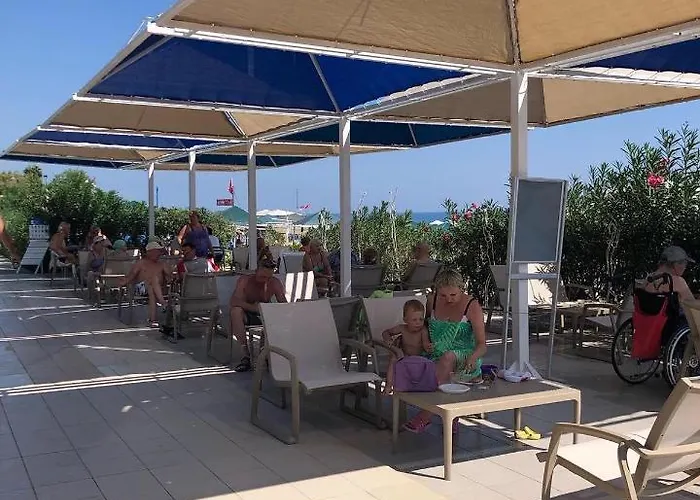 Club Rama Hotel *